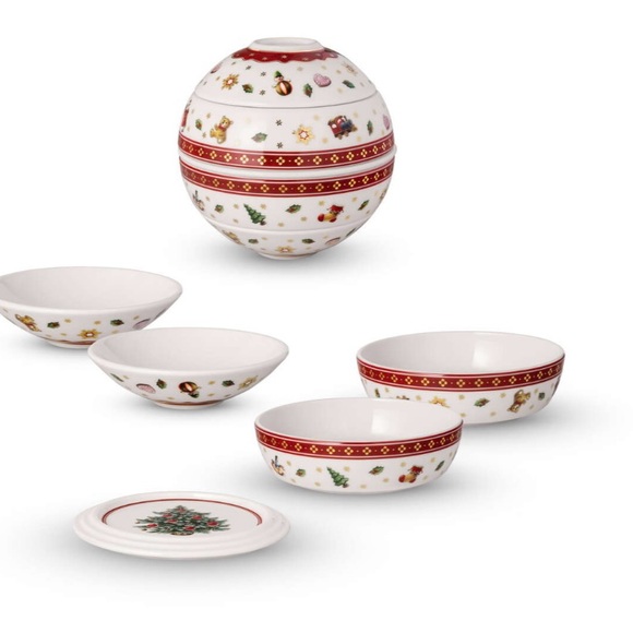 Villeroy & Boch Toy's Delight La Petite Boule Set with Red and Green Accents - Picture 4 of 10
